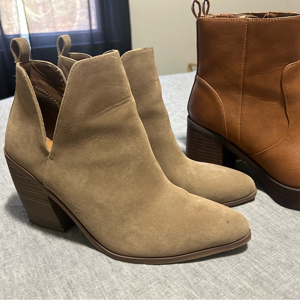 Universal Thread Women's Suede Ankle Boots - Taupe
